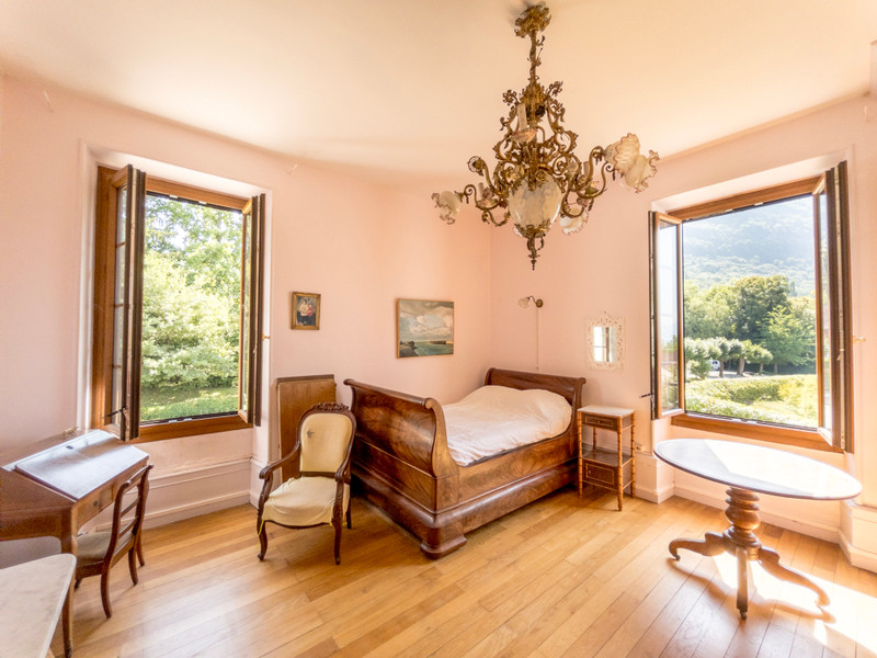 French property for sale in Annecy, Haute-Savoie - €3,885,000 - photo 5