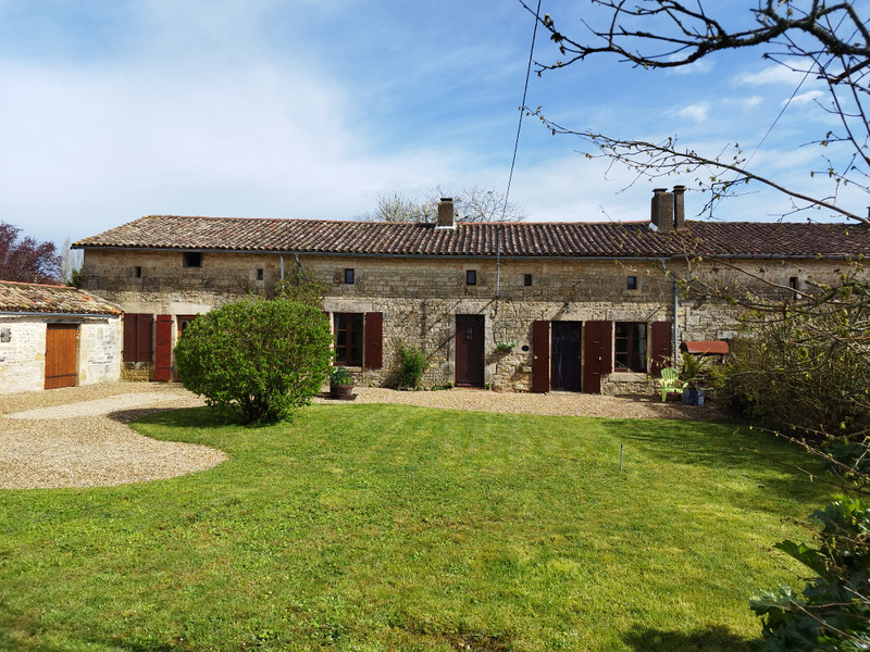 French property for sale in Alloinay, Deux-Sèvres - €170,000 - photo 13