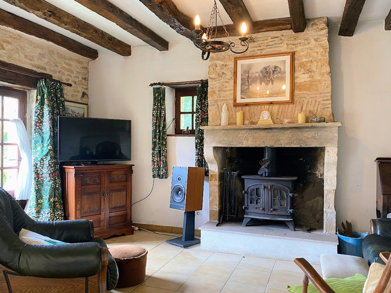 French property for sale in Cellefrouin, Charente - €103,000 - photo 3