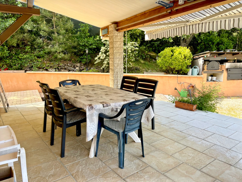 French property for sale in Vidauban, Var - €421,000 - photo 3
