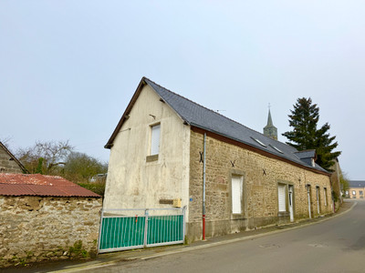 French property for sale in Hambers, Mayenne - €141,500 - photo 11