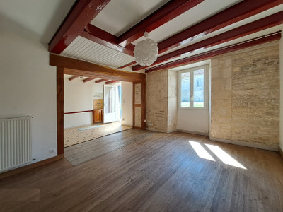 French property for sale in Fontaine-Chalendray, Charente-Maritime - €99,000 - photo 4