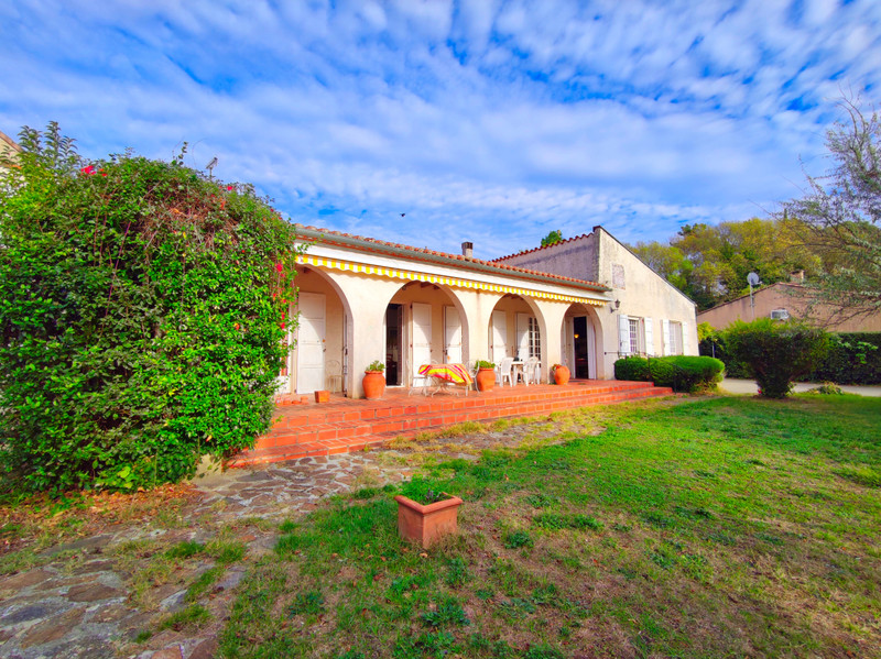 French property for sale in Pennautier, Aude - &#8364;349,000 - photo 2