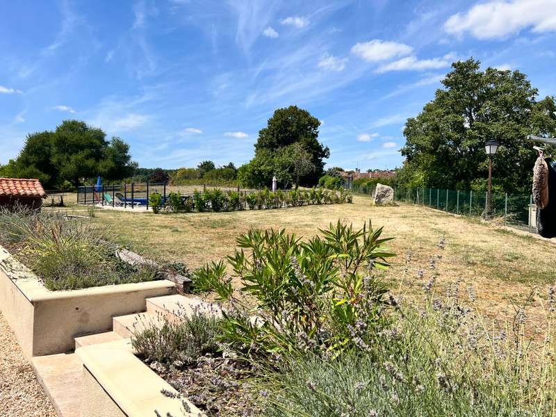 French property for sale in Aubeterre-sur-Dronne, Charente - €152,600 - photo 8