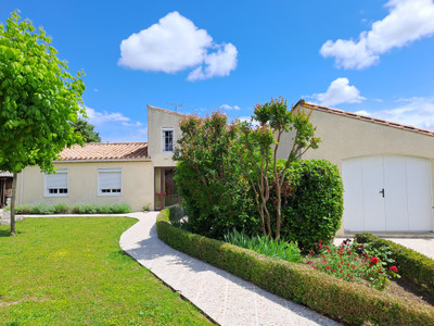 Maison à vendre à Pennautier, Aude, Languedoc-Roussillon, avec Leggett Immobilier