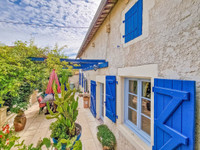 Maison à vendre à Val-de-Bonnieure, Charente - 179.490 € - photo 1