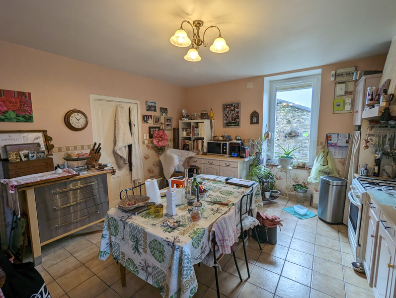 French property for sale in Thouarsais-Bouildroux, Vendée - €194,400 - photo 4