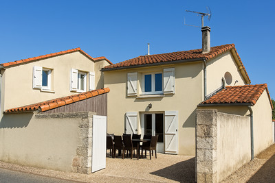 Maison à vendre à Charmé, Charente, Poitou-Charentes, avec Leggett Immobilier