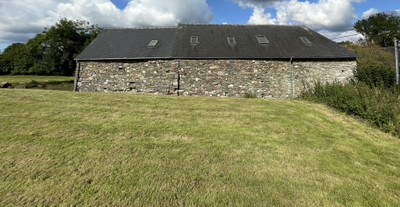 French property for sale in Uzel, Côtes-d'Armor - €66,600 - photo 3