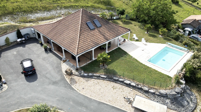 French property for sale in Saint-Léon-sur-l'Isle, Dordogne - €314,000 - photo 6