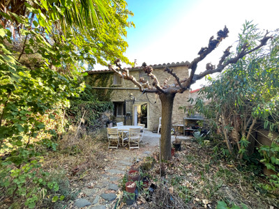 Maison à vendre à Rigarda, Pyrénées-Orientales, Languedoc-Roussillon, avec Leggett Immobilier