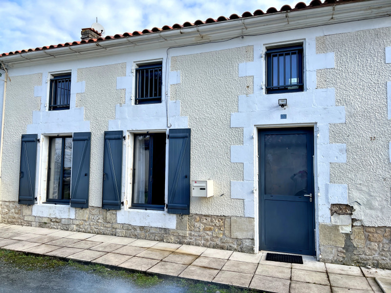 French property for sale in Archingeay, Charente-Maritime - €260,010 - photo 0