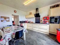 Propriété à vendre à Beugnon-Thireuil, Deux-Sèvres - 125 000 € - photo n°3