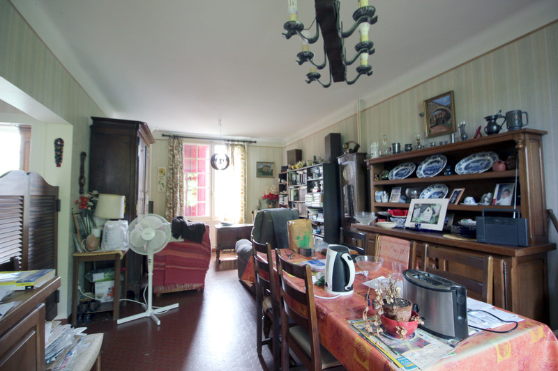 French property for sale in Val de Louyre et Caudeau, Dordogne - €119,900 - photo 2