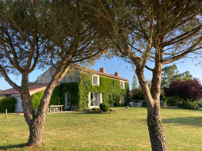 Maison à vendre à Faye-l'Abbesse, Deux-Sèvres, Poitou-Charentes, avec Leggett Immobilier