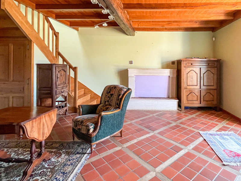 French property for sale in Cellefrouin, Charente - €286,200 - photo 4