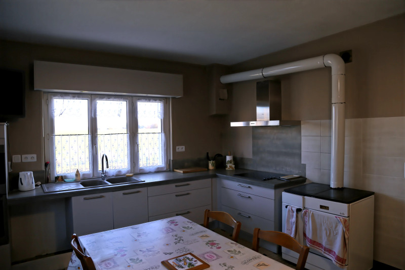 French property for sale in Raix, Charente - €199,900 - photo 6