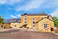 Propriété à vendre à Désertines, Mayenne - 620 000 € - photo n°1