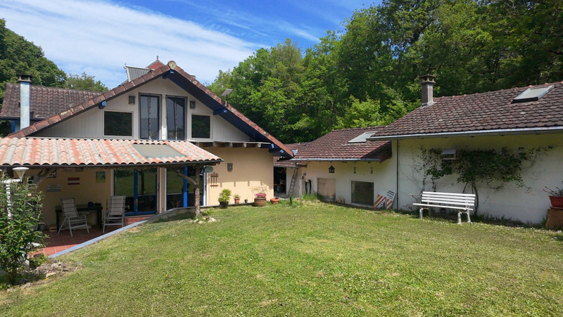 French property for sale in Sainte-Croix-de-Mareuil, Dordogne - €283,550 - photo 1