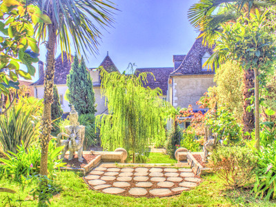 FABULOUS MAISON-DE-MAÎTRE + MAGICAL GARDEN + APARTMENT TO RENOVATE + IDEAL FAMILY HOME & GÎTE, UPMARKET B&B...