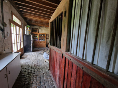 French property for sale in Eysines, Gironde - €942,000 - photo 9