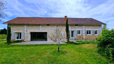 Maison à vendre à Villefranche-de-Lonchat, Dordogne, Aquitaine, avec Leggett Immobilier