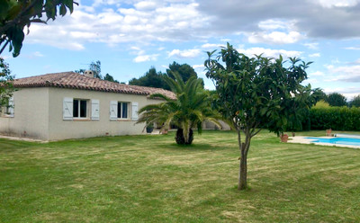 French property for sale in Vinça, Pyrénées-Orientales - €485,000 - photo 2
