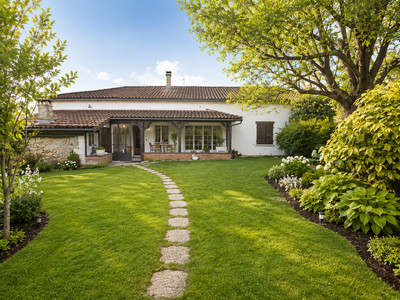 French property for sale in Saint-Astier, Dordogne - €130,800 - photo 1