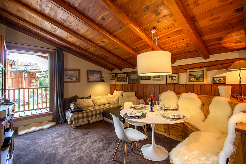 Ski property for sale in Val d'Isere - €1,950,000 - photo 2