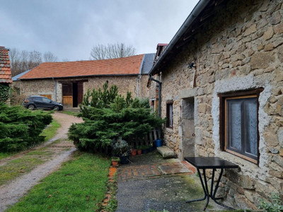 Maison à vendre à Le Mayet-de-Montagne, Allier, Auvergne, avec Leggett Immobilier