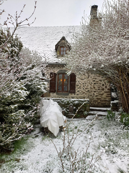 French property for sale in Brageac, Cantal - €349,800 - photo 2