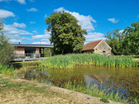 Maison à vendre à Autry Issards, Allier - 656.000 € - photo 1