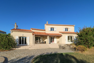 French property for sale in Saint-Hilaire-de-Brethmas, Gard - €485,000 - photo 9