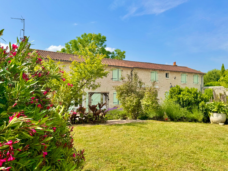 French property for sale in La Roche-Rigault, Vienne - €346,000 - photo 4