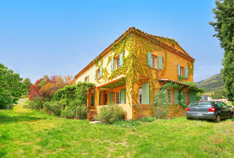 House For Sale In Rustrel Vaucluse LUBERON RUSTREL Spacious 