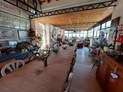 French property for sale in Angoulême, Charente - €840,000 - photo 4