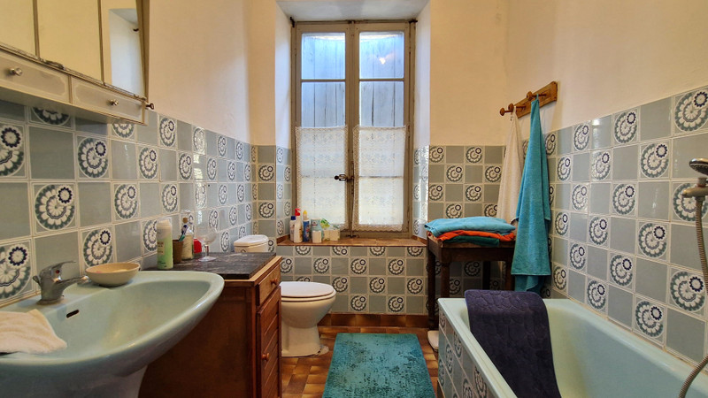 French property for sale in Azille, Aude - €78,000 - photo 8