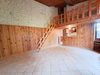 French property for sale in Longré, Charente - €71,500 - photo 5
