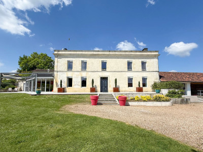 French property for sale in Cognac, Charente - €790,000 - photo 