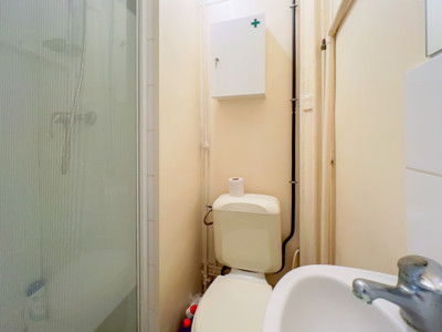 French property for sale in Clichy, Hauts-de-Seine - €210,000 - photo 9