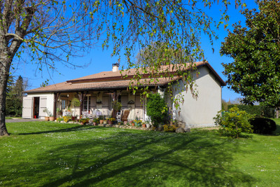 Maison à vendre à Allemans-du-Dropt, Lot-et-Garonne, Aquitaine, avec Leggett Immobilier