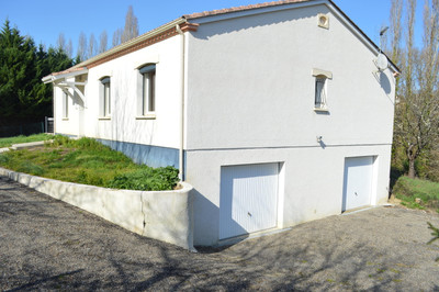 French property for sale in Tonneins, Lot-et-Garonne - €199,900 - photo 2