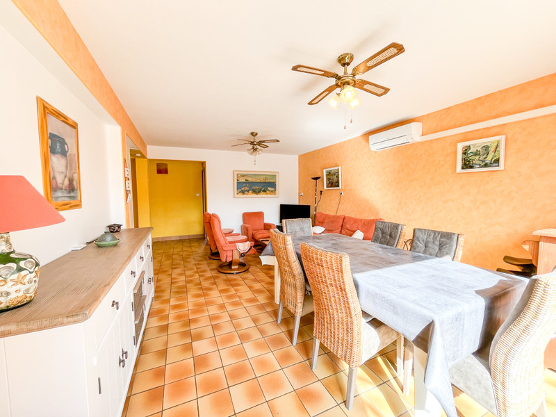 French property for sale in Agde, Hérault - €395,000 - photo 2