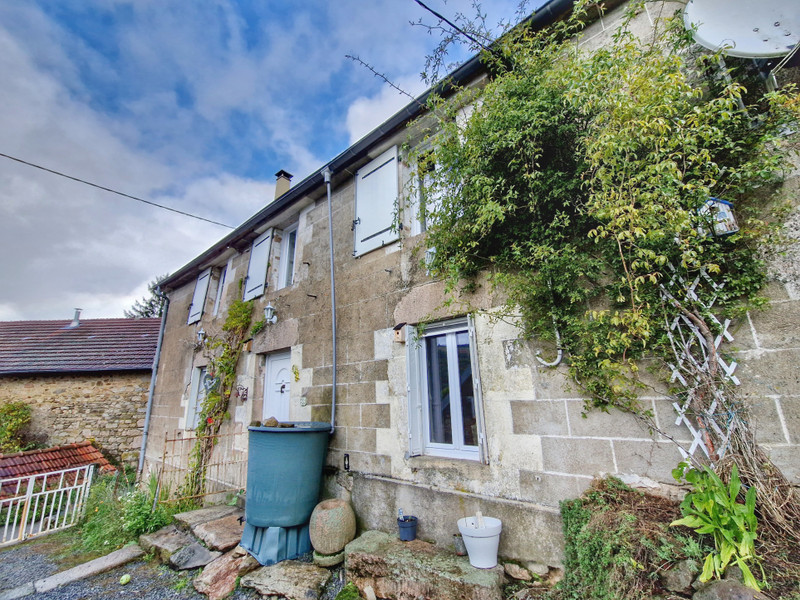 Maison à vendre à Croze, Creuse - 160.500 € - photo 1