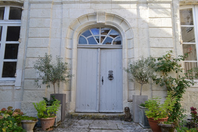 Chateau à vendre à Castillonnès, Lot-et-Garonne, Aquitaine, avec Leggett Immobilier