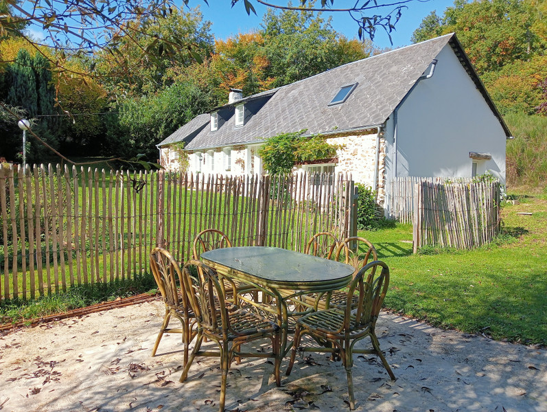 French property for sale in Lapleau, Corrèze - €240,750 - photo 9