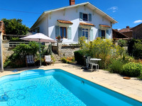 Maison à vendre à Beaulieu-sur-Sonnette, Charente - 183.600 € - photo 2