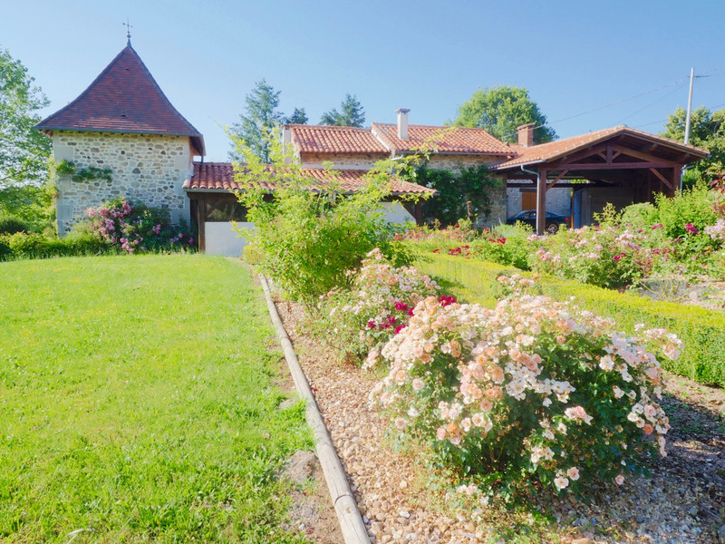 French property for sale in Saint-Pardoux-la-Rivière, Dordogne - €340,425 - photo 9