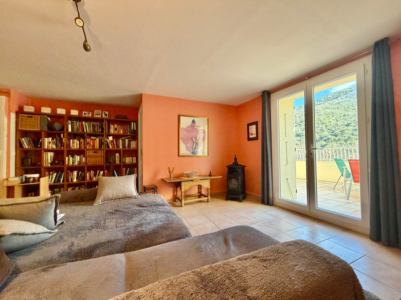 French property for sale in Estoher, Pyrénées-Orientales - €230,000 - photo 1