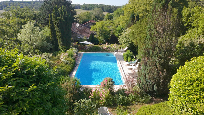 French property for sale in Biras, Dordogne - €287,500 - photo 1